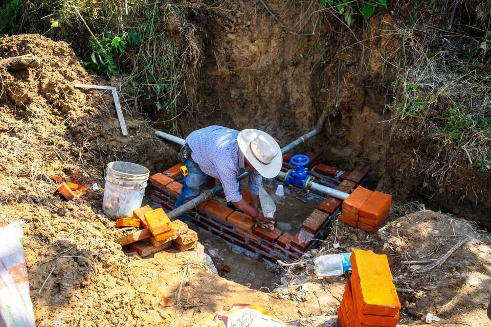 obra de distribución de agua potable y construcción del tanque de almacenamiento en la localidad de San Antonio Buenavista.